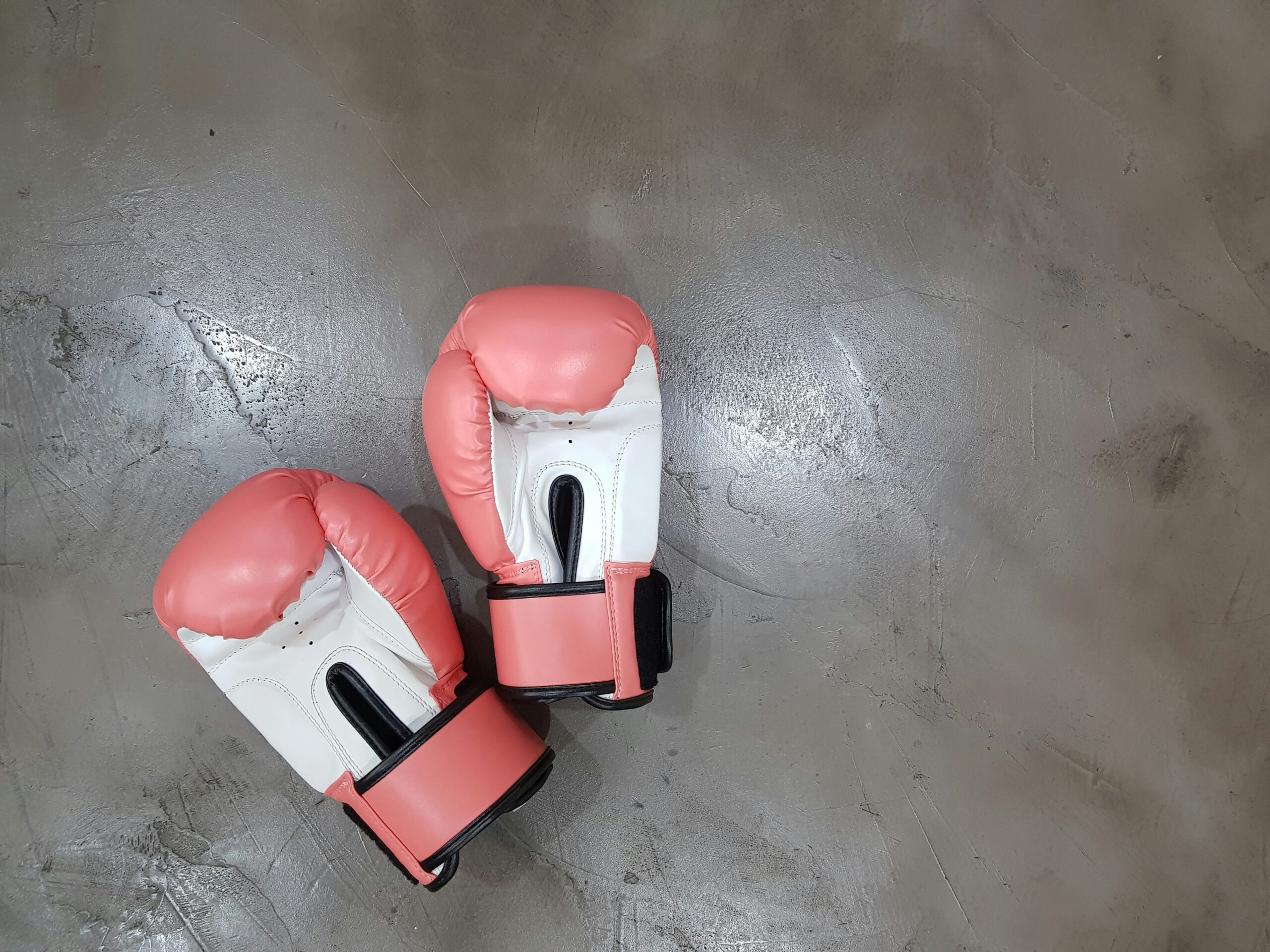 découvrez les meilleures activités de boxe pour pratiquer un sport dynamique et stimulant, adapté à tous les niveaux. trouvez des cours de boxe, des sessions d'entraînement et bien plus encore.