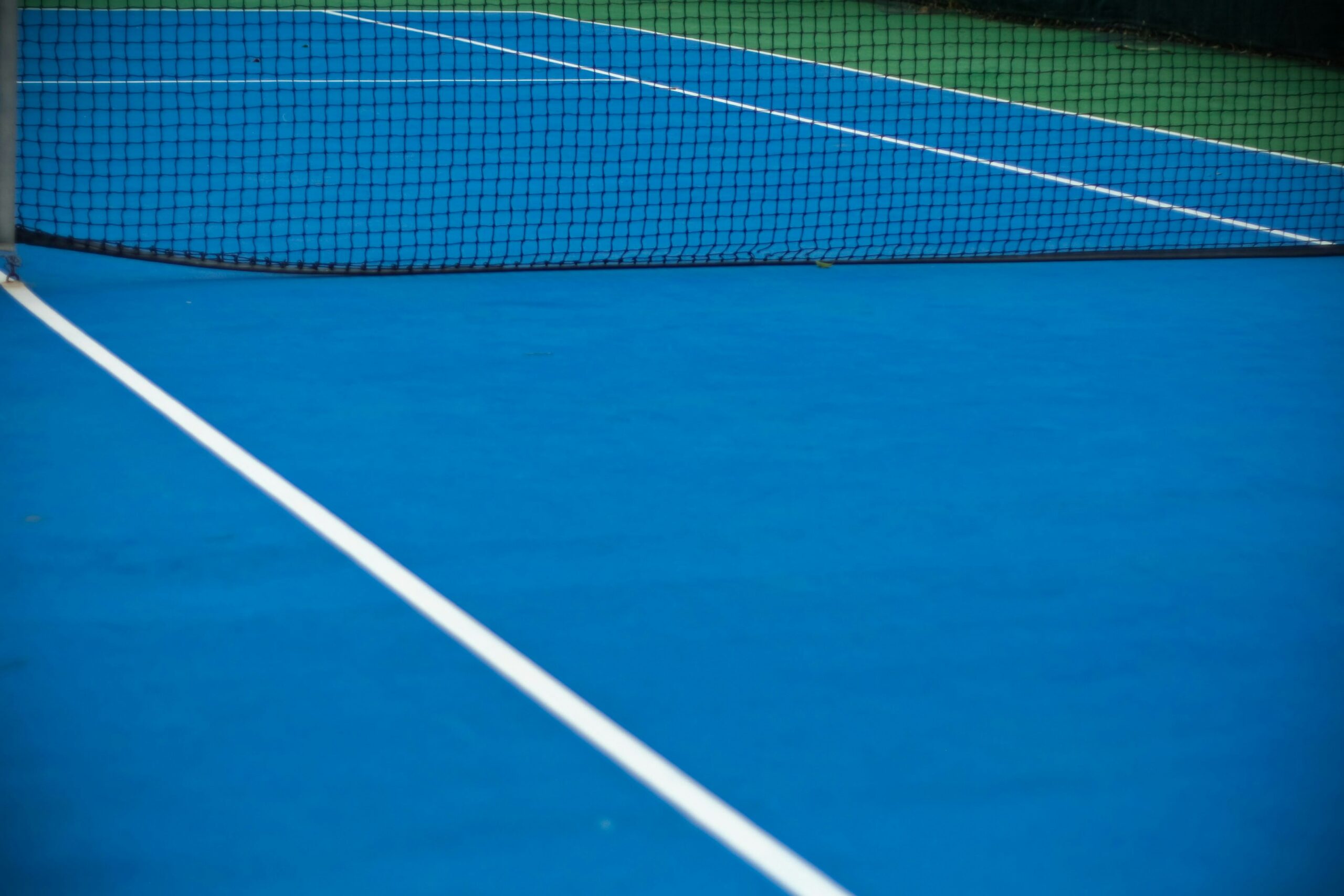 découvrez tout ce qu'il faut savoir sur le tennis de table, de ses règles à ses bienfaits, à travers nos conseils et astuces.